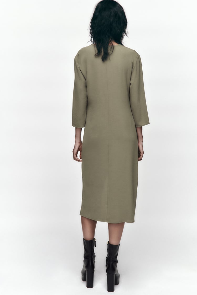 Vestido con Nudo